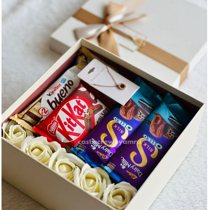 Luxury Chocolate Gift Box with Necklace & Roses – Perfect for Her